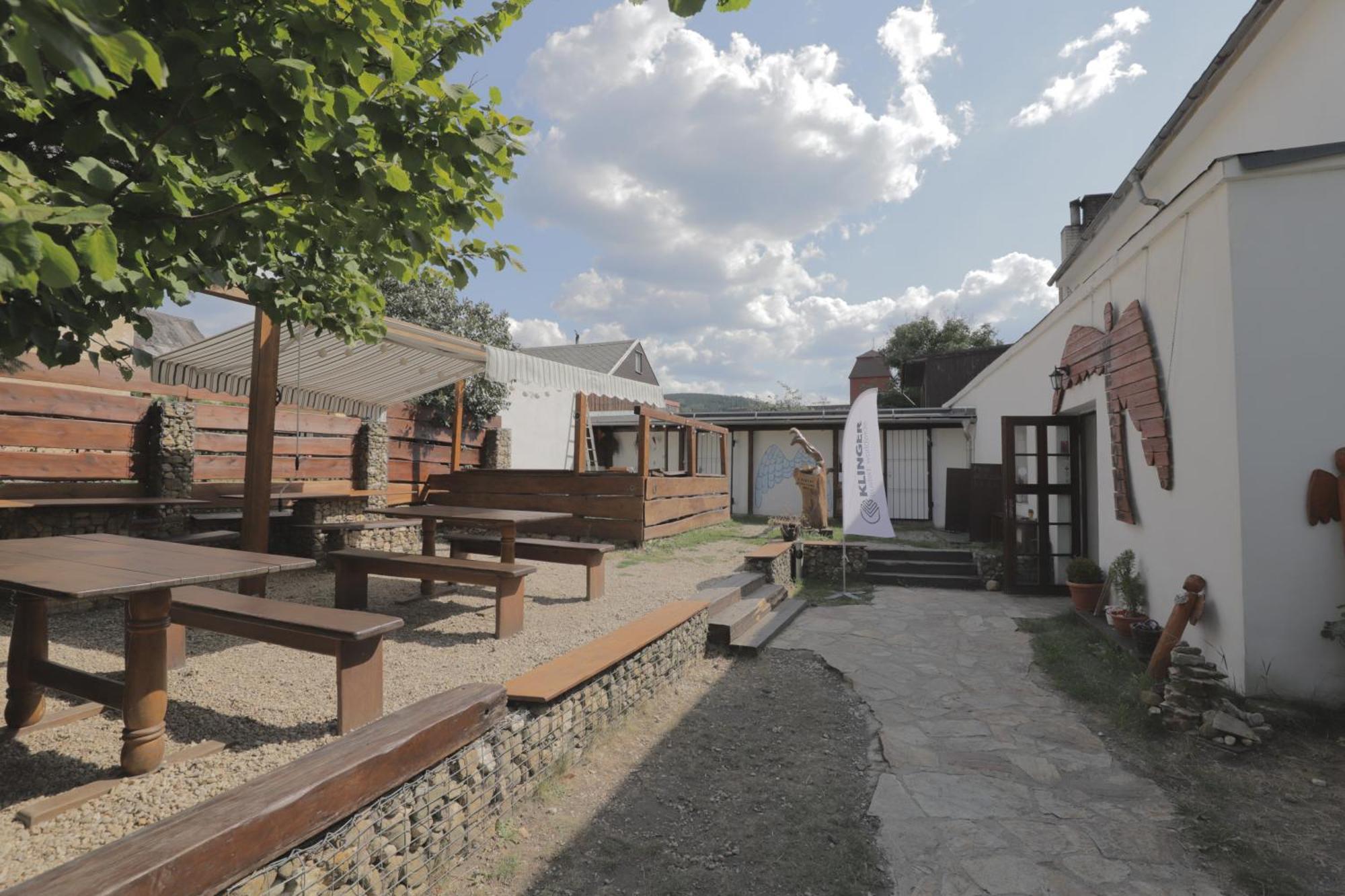 Bike Bistro A Penzion U Vsech Andelu Nove Mesto pod Smrkem Exteriör bild